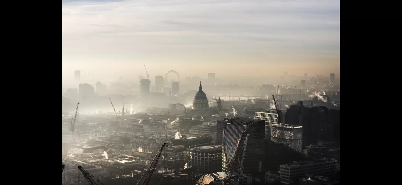 Monitor air pollution levels in your London area as ULEZ expands.