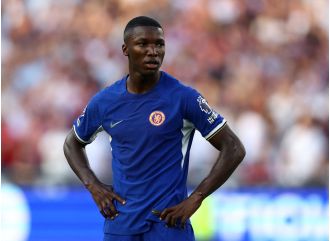 Carragher slams Caicedo's performance after his Chelsea debut, calling it a 