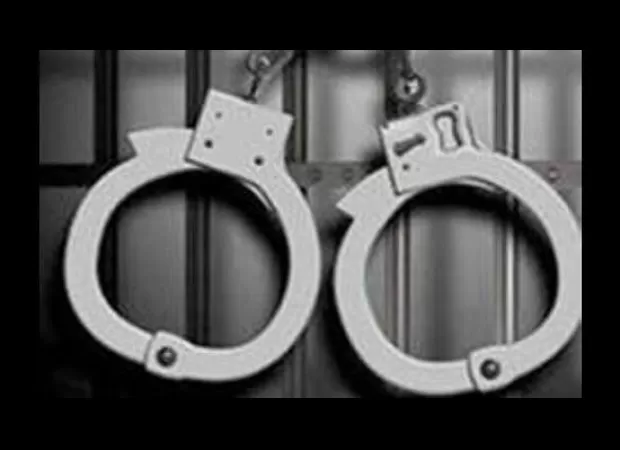 Two minors detained for vehicle theft, Rs 1.5L worth of goods seized.