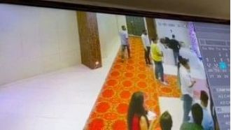 Two women make-up artists arrested for stealing jewellery worth ₹70,000 from a marriage hall in Dombivali.