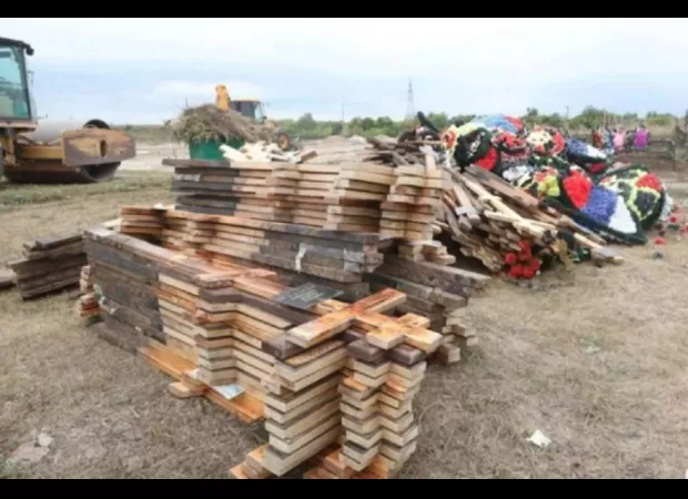 Hundreds of graves bulldozed after Prigozhin's death.