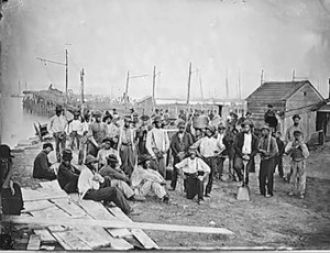 The family of a former slave owner has apologized for their role in the Guyanese slave trade.