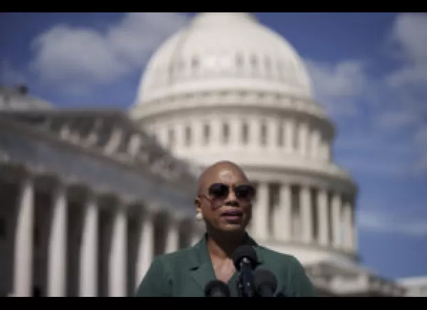 Ramaswamy compares Pressley to a KKK leader during a campaign event.