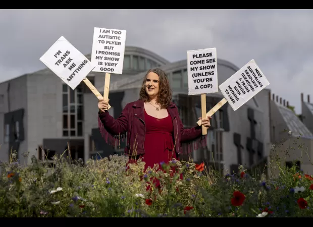 Trans comedian had difficulty getting responses from show organizers before Edinburgh Fringe performances.