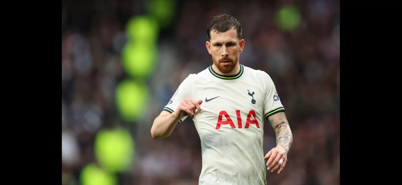 Manchester United negotiating with Tottenham to acquire Pierre-Emile Hojbjerg.