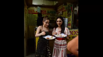 Uorfi Javed loves snacking on momos and kairi from street vendors in Mumbai.