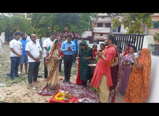 Model of India's upcoming Chandrayaan-3 mission to be installed in a park in Itarsi, Madhya Pradesh.