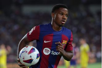 Ansu Fati contemplates a late transfer after receiving offers from Chelsea and Tottenham.