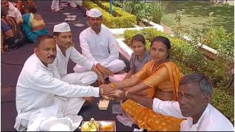 4000 women tie rakhis to their brothers in Madhya Pradesh's Satna Central Jail.