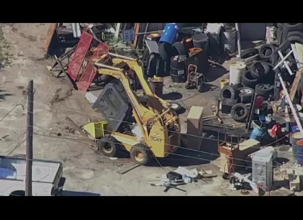 Police investigate death of 2-year-old in accident at Cohasset auto repair shop.