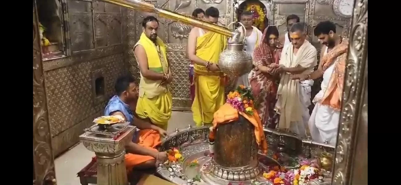Defence and RBI officials visited Ujjain's Mahakaleshwar Temple in Madhya Pradesh.