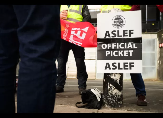 Trains running? Find out Fri: new strike action announced, get travel updates.