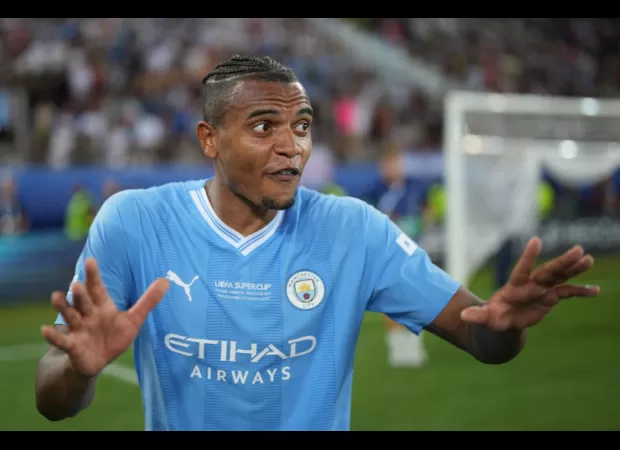 Juanma Lillo gives info on injuries of Akanji, Foden and Stones.