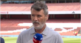 Roy Keane attacked by fan during Arsenal vs Man U, Micah Richards intervenes.