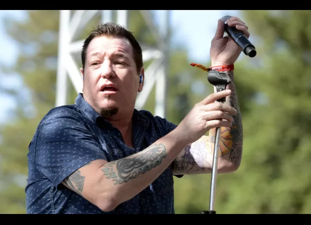 Steve Harwell, 56, is close to death and his family is saying goodbye.