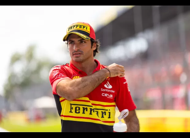 Carlos Sainz foiled a robbery attempt after the Italian Grand Prix & spoke out about it afterwards.