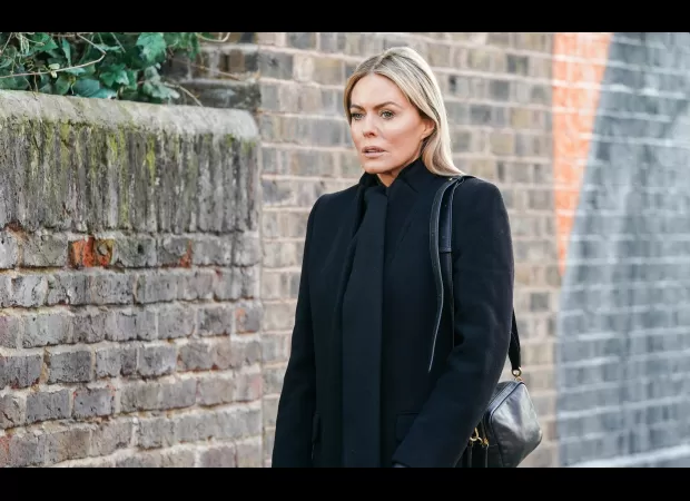 Phil and Emma are drawn closer together after a confrontation with Kat.