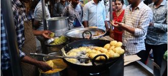 Pune to create special areas for street food vendors to operate.