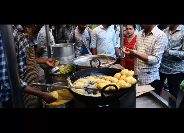 Pune to create special areas for street food vendors to operate.