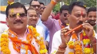 Minister leads Jan Ashirwad Yatra in Madhya Pradesh in absence of Vijayvargiya.