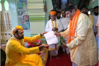 Bharat Bhushan Vyas, a retired IAS, appointed Chief Admin. of Shrinathji Temple.