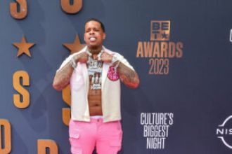 Rapper Finesse2tymes promises to free someone from jail at every tour stop.