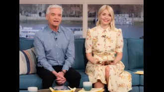 Phillip Schofield's daughters jokingly criticize Holly Willoughby.