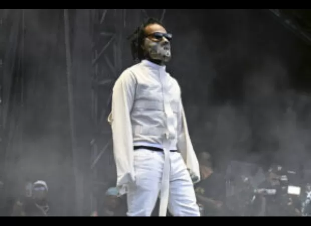 Juicy J used a straightjacket and Hannibal Lecter mask to promote mental health awareness during a GMA appearance, but it was censored.