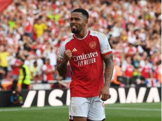 Kevin Campbell says Gabriel Jesus must start in Arsenal's match against Everton.