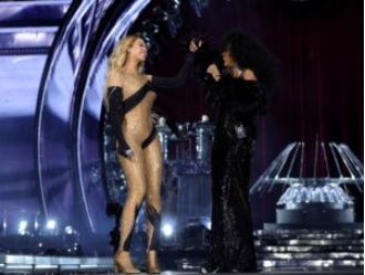 Beyoncé thanked Diana Ross for inspiring her to create an empowering pop-up experience.
