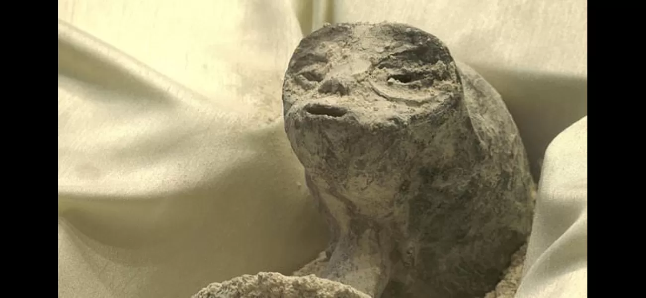Experts weigh in on the mysterious 3-fingered mummies found in Mexico.