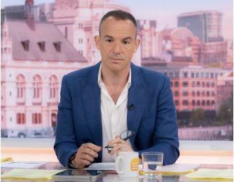 800,000 pensioners may be missing out on £3,500 of extra income, Martin Lewis warns.