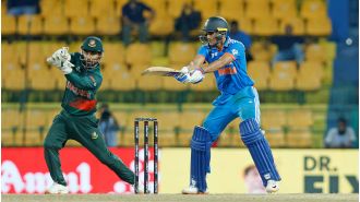 India crossing 150 in 266 chase with Shubman Gill in the 90s in IND vs BAN Asia Cup 2023 Super 4 live.
