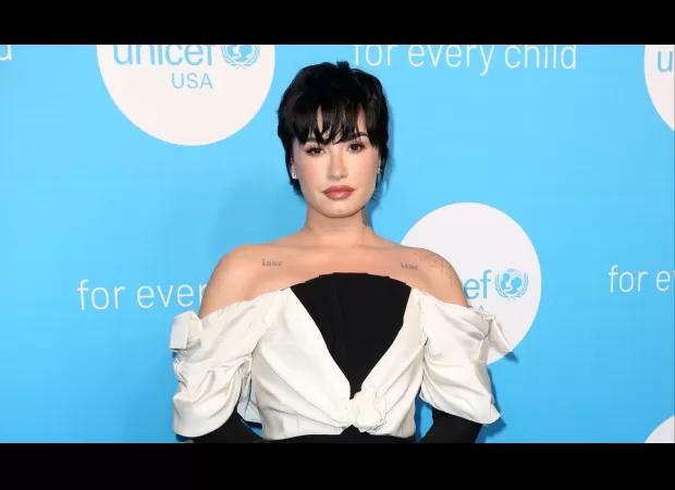 Demi Lovato was in a state of semi-consciousness after suffering a near-fatal overdose.