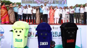 People in Navi Mumbai have pledged to keep their city clean by taking an oath - over 1.14 lakh have taken part.