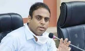 Indore Collector orders repairs of damaged roads to be done quickly.