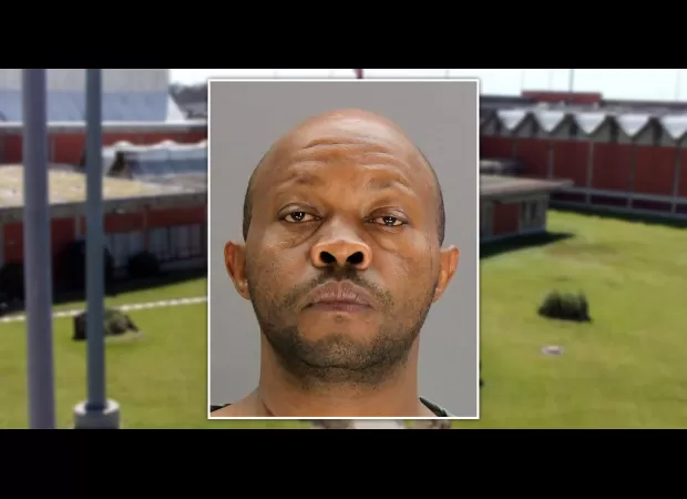 Serial killer died in jail cell while awaiting trial for murders of 22 elderly women.