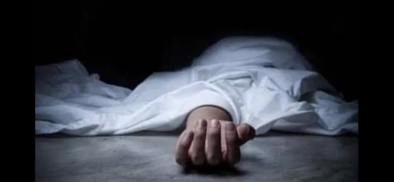 Man kills his live-in partner and her two kids, then takes his own life in Bhopal.