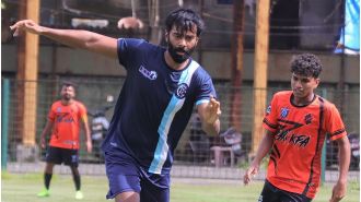 Young Guns and Soccer XI record narrow wins in Mumbai Football League Men's Super Division matches.