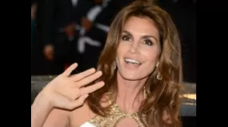 Oprah removes clip of Cindy Crawford from her show after Crawford claims she was treated as property.