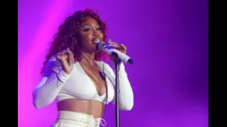 Sza questions the 'white acceptance' of the music industry and explains why she skipped the VMAs.