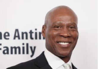 Former Lakers players and coaches react to HBO's cancellation of a documentary about Kobe and Shaq's time with the team.