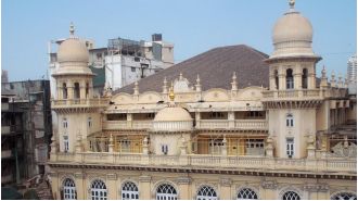 Syedna Saifuddin inaugurated Saifee Masjid as part of the Bhendi Bazaar Redevelopment Project.