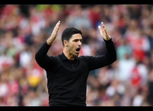 Gary Neville believes Arsenal should sign one player to bolster their squad after their draw in the North London derby.