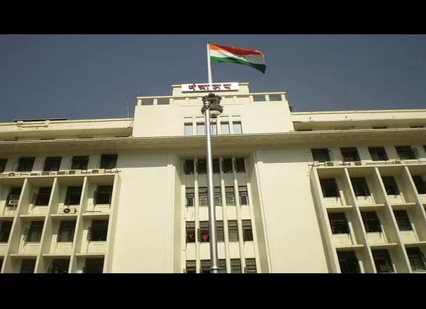 Maharashtra govt tightens security at Mantralaya; opposition condemns restriction on public access.