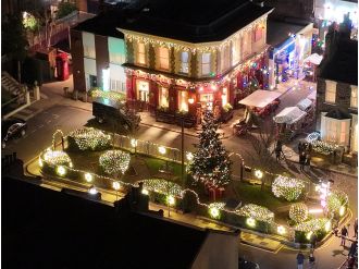 Ian and Cindy Beale have news that will be revealed on EastEnders' Christmas films.