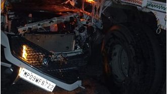 Two people died and four were injured in an accident when a car traveling at high speed crashed into a truck on its way back from a party.