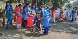 Students & staff at Bhopal commit to devoting 2hrs/wk to keeping the area clean.