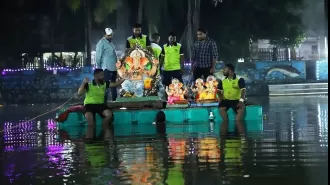 Fewer devotees immersing idols in artificial ponds in Navi Mumbai for Ganesh Visarjan 2023.
