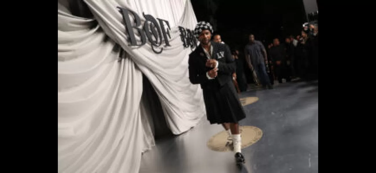 People online responded to Usher's fashion statement of wearing a kilt in Paris.